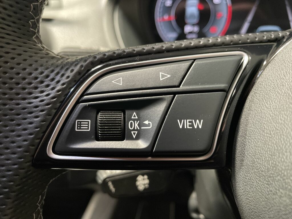 Audi Q2 Audi Q2 Sport 35 Tfsi 150 Ps S Tronic Grey #47