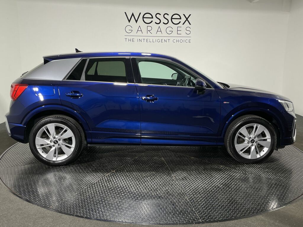 Audi Q2 Audi Q2 Sport 35 Tfsi 150 Ps S Tronic Grey #7