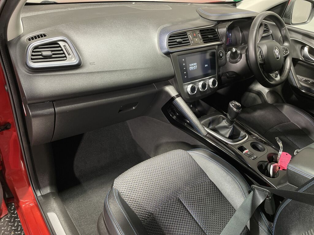 Renault Kadjar 1.5 Blue Dci S Edition Red #3