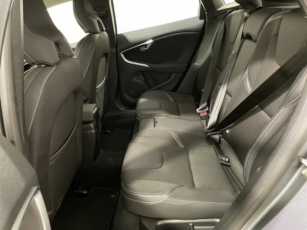 Volvo V40 Momentum T2 Grey #5