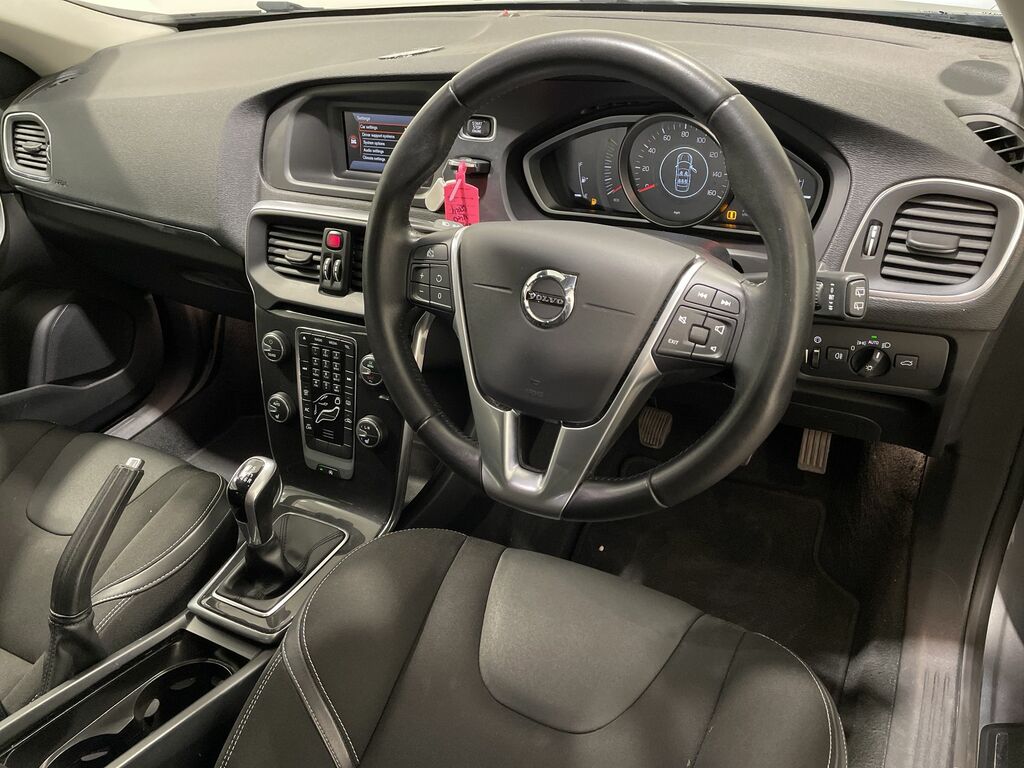 Volvo V40 T3 Momentum Rear Park Assist, Spare Wheel Silver #39