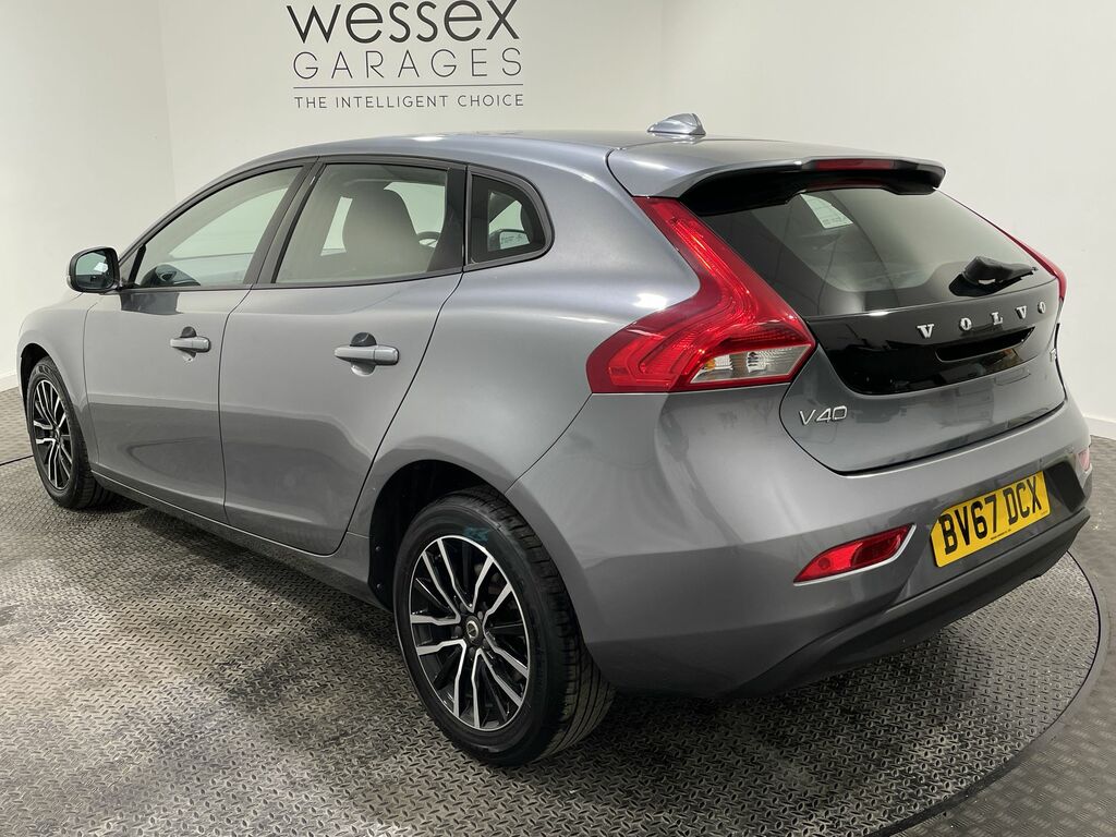 Volvo V40 Momentum T2 Grey #4