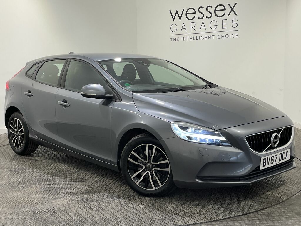 Volvo V40 Momentum T2 Grey #2