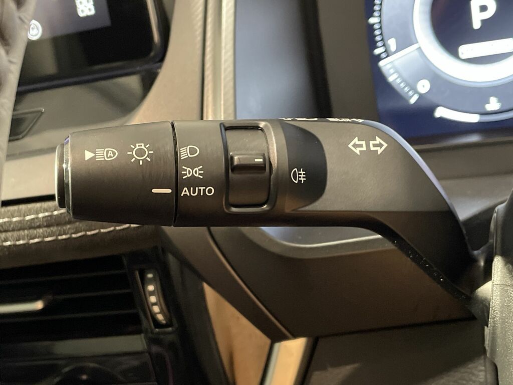 Nissan Qashqai 1.3 Dig-t Mh 158 N-connecta Xtronic Black #42