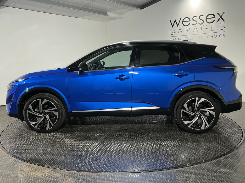Nissan Qashqai 1.3 Dig-t Mh 158 N-connecta Xtronic Black #17