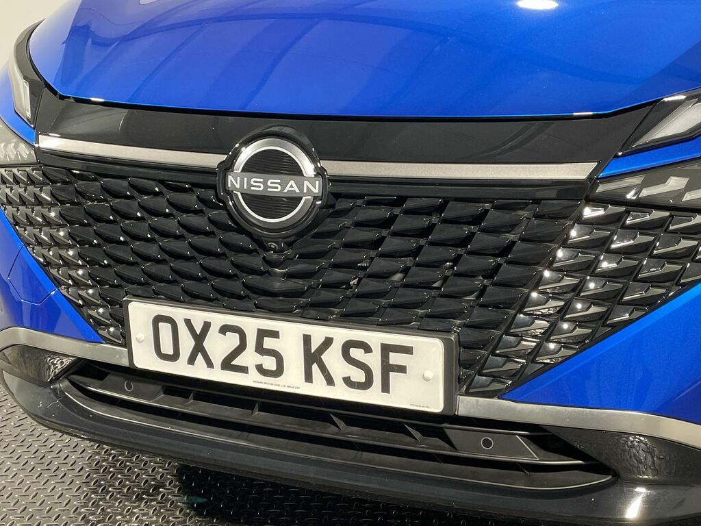 Nissan Qashqai 1.3 Dig-t Mh 158 N-connecta Xtronic Black #12