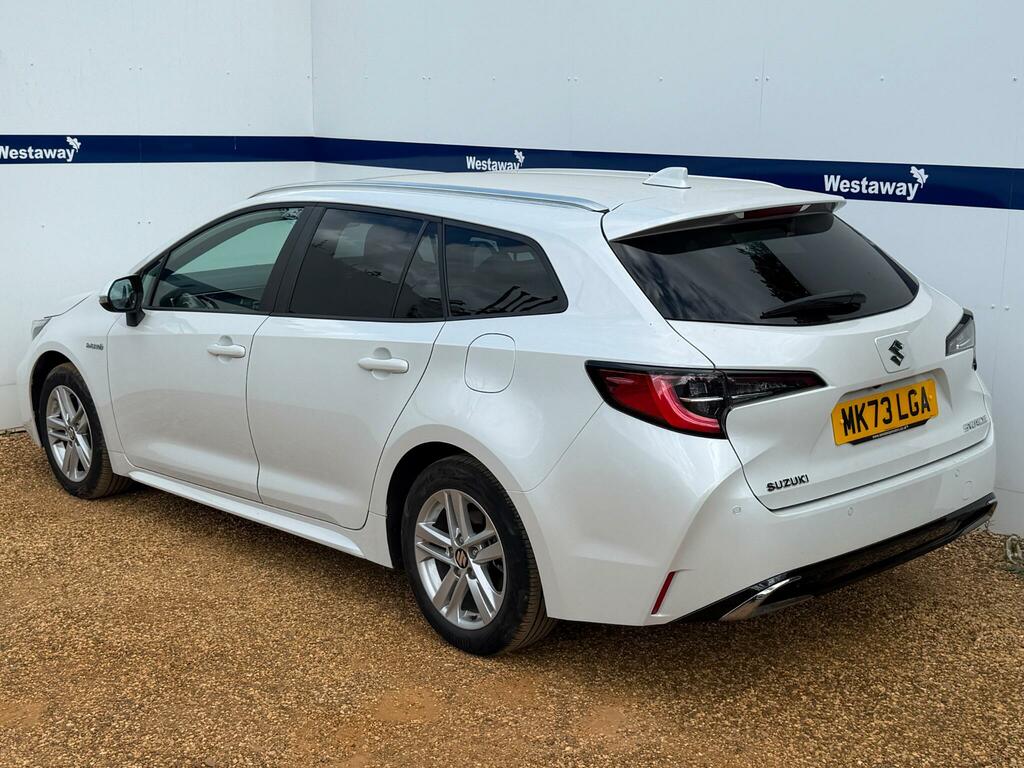 Suzuki Swace 1.8 Hybrid Ultra Cvt White #4