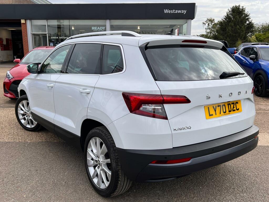 Skoda Karoq 1.5 Tsi Se L Dsg White #4