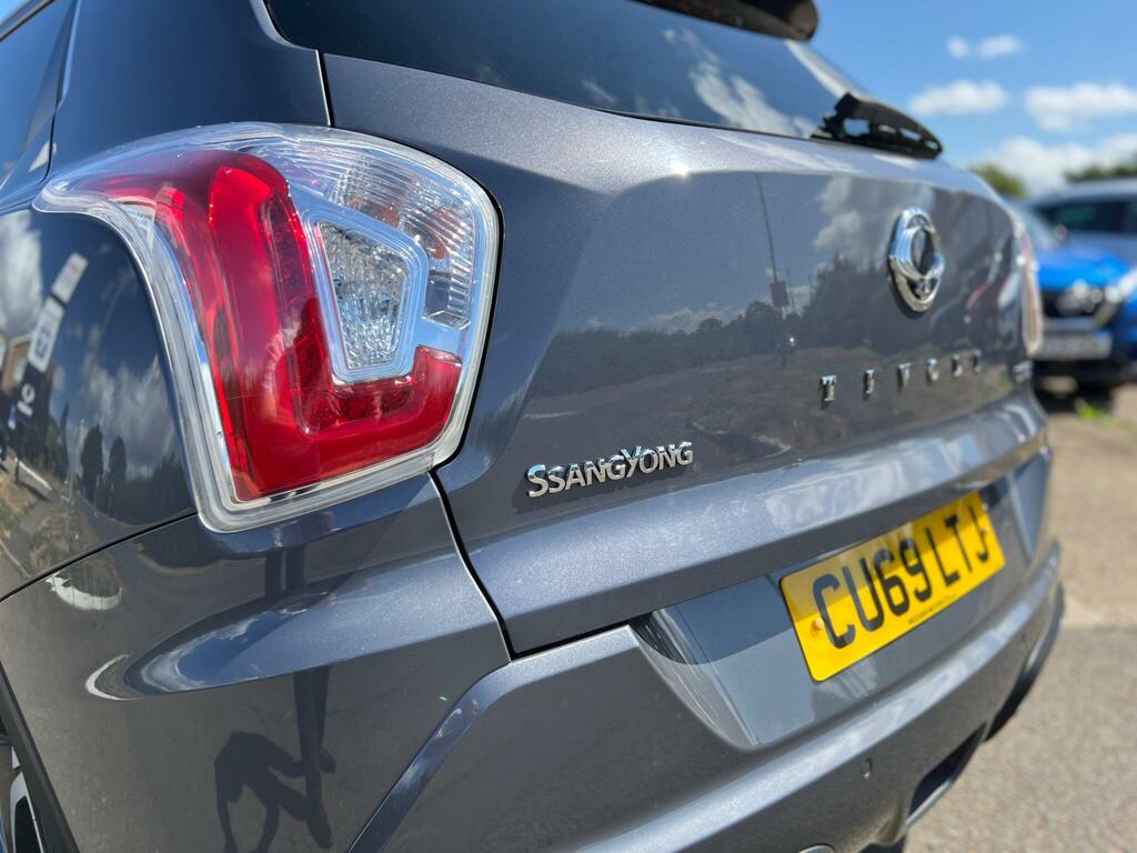 SsangYong Tivoli 1.6L Ultimate Silver #8