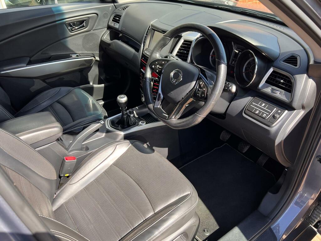 SsangYong Tivoli 1.6L Ultimate Silver #35