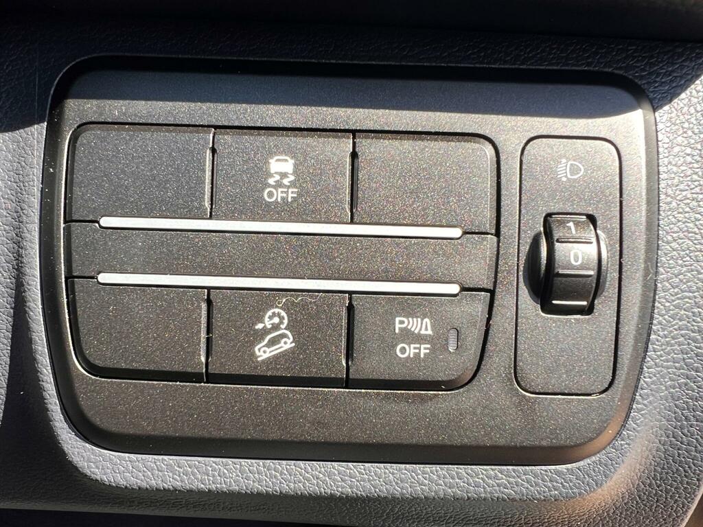 SsangYong Tivoli 1.6L Ultimate Silver #34