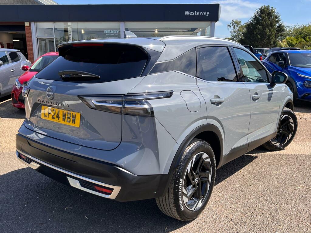 Nissan Qashqai 1.3 Dig-t Mh 158 N-connecta Xtronic Grey #3