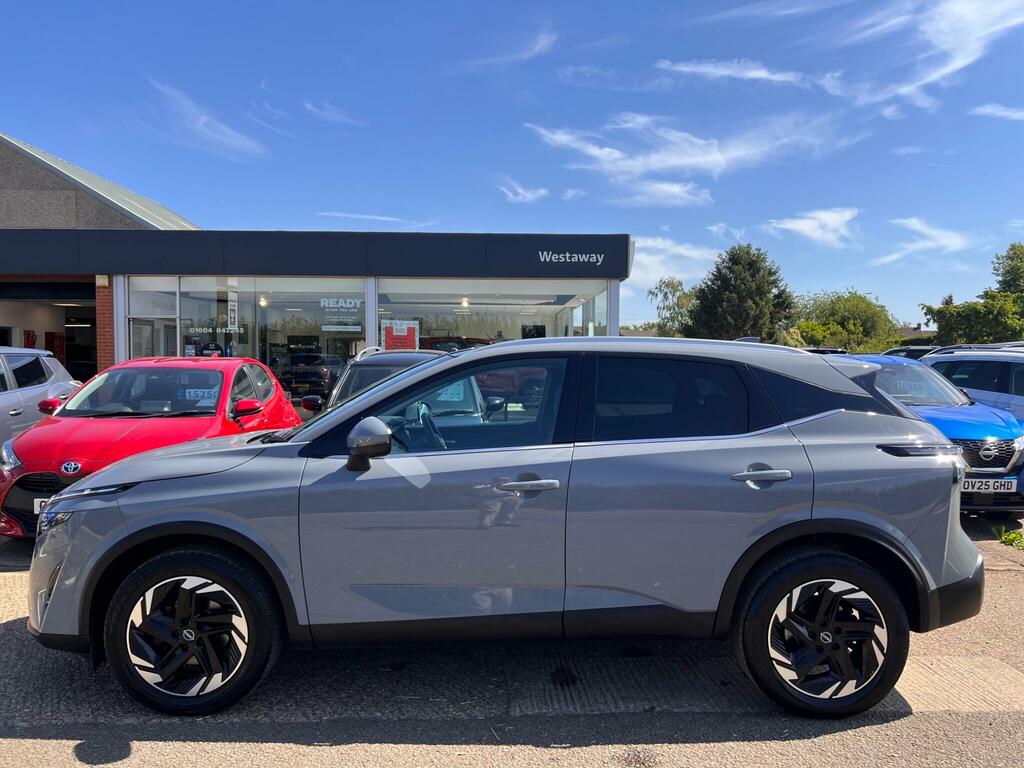 Nissan Qashqai 1.3 Dig-t Mh 158 N-connecta Xtronic Grey #5