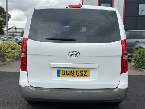 Hyundai I800 2.5 Crdi Se White #4