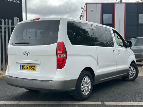 Hyundai I800 2.5 Crdi Se White #3