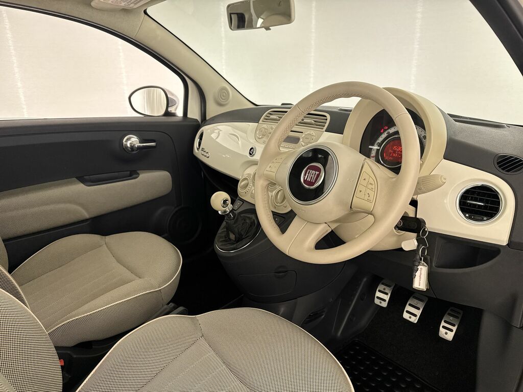 Fiat 500 Lounge 3-Door White #10