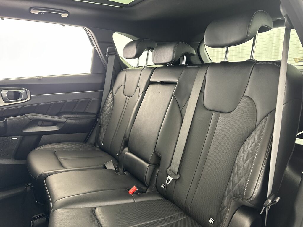 Kia Sorento 1.6 T Gdi 13.8Kwh 2 Suv Plug In Hybrid Black #15