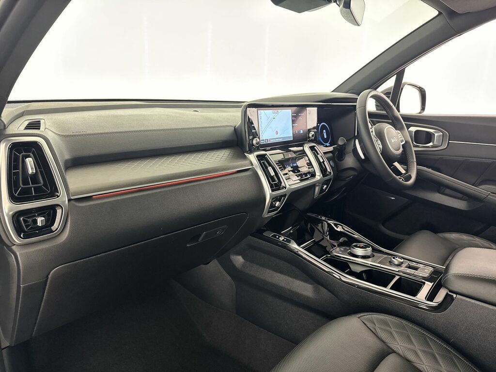 Kia Sorento 1.6 T Gdi 13.8Kwh 2 Suv Plug In Hybrid Black #16