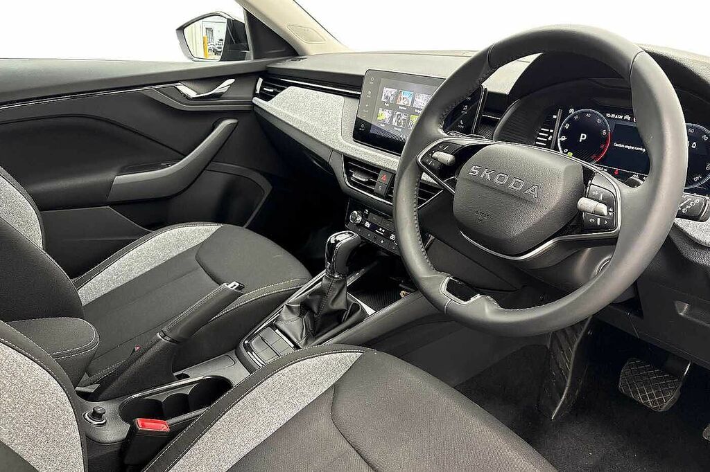 Skoda Scala 1.0 Tsi 116 Se Edition Dsg Black #6