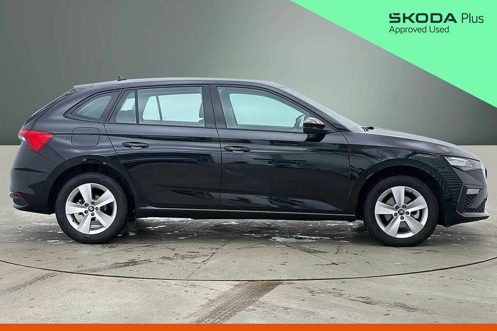 Skoda Scala 1.0 Tsi 116 Se Edition Dsg Black #4