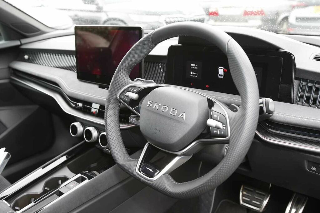 Skoda Superb 1.5 Tsi Iv Sportline Dsg Plug-in Hybrid Tow Ba Silver #6