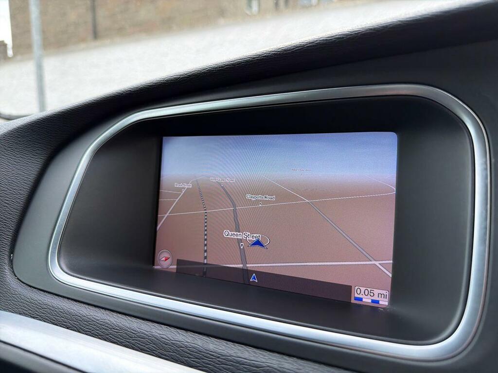 Volvo V40 Volvo V40 2.0 D3 150 Momentum Nav Plus Geartro Blue #15