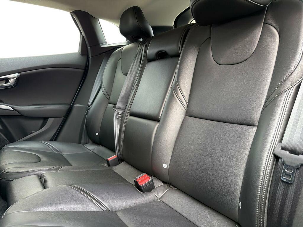 Volvo V40 Volvo V40 2.0 D3 150 Momentum Nav Plus Geartro Blue #19