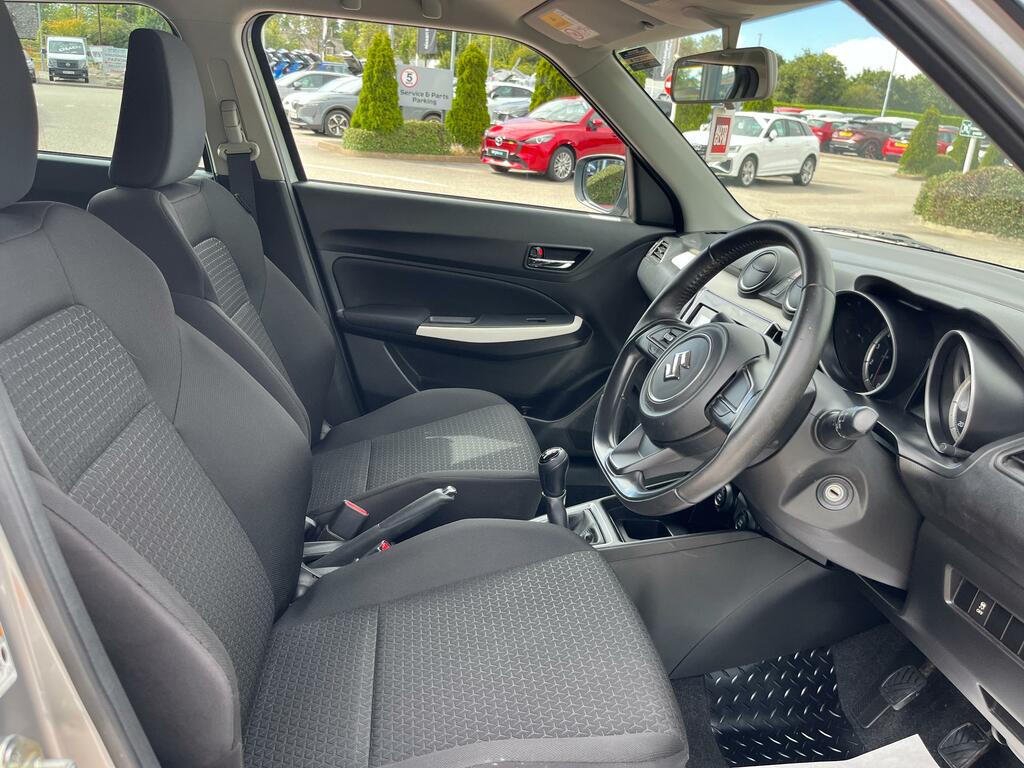Suzuki Swift 1.0 Boosterjet Sz-t Euro 6 Red #15