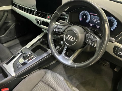 Audi A4 2.0 Tdi 30 Black #3