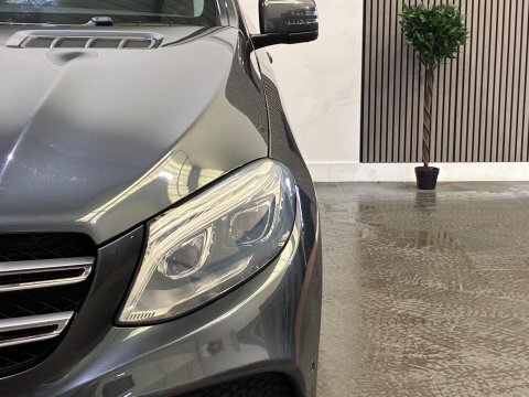 Mercedes-Benz GLE Class 3.0 Gle350d V6 Amg Line Premium Plus G-tronic 4M White #51