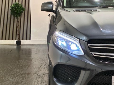 Mercedes-Benz GLE Class 3.0 Gle350d V6 Amg Line Premium Plus G-tronic 4M White #54