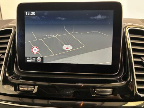 Mercedes-Benz GLE Class 3.0 Gle350d V6 Amg Line Premium Plus G-tronic 4M White #39