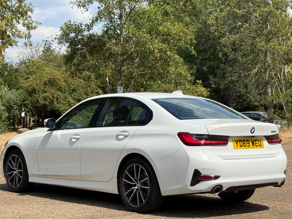 BMW 3 Series 320I Sport White #6