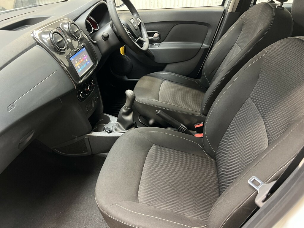 Dacia Sandero 1.0 Laureate Sce 75 White #3