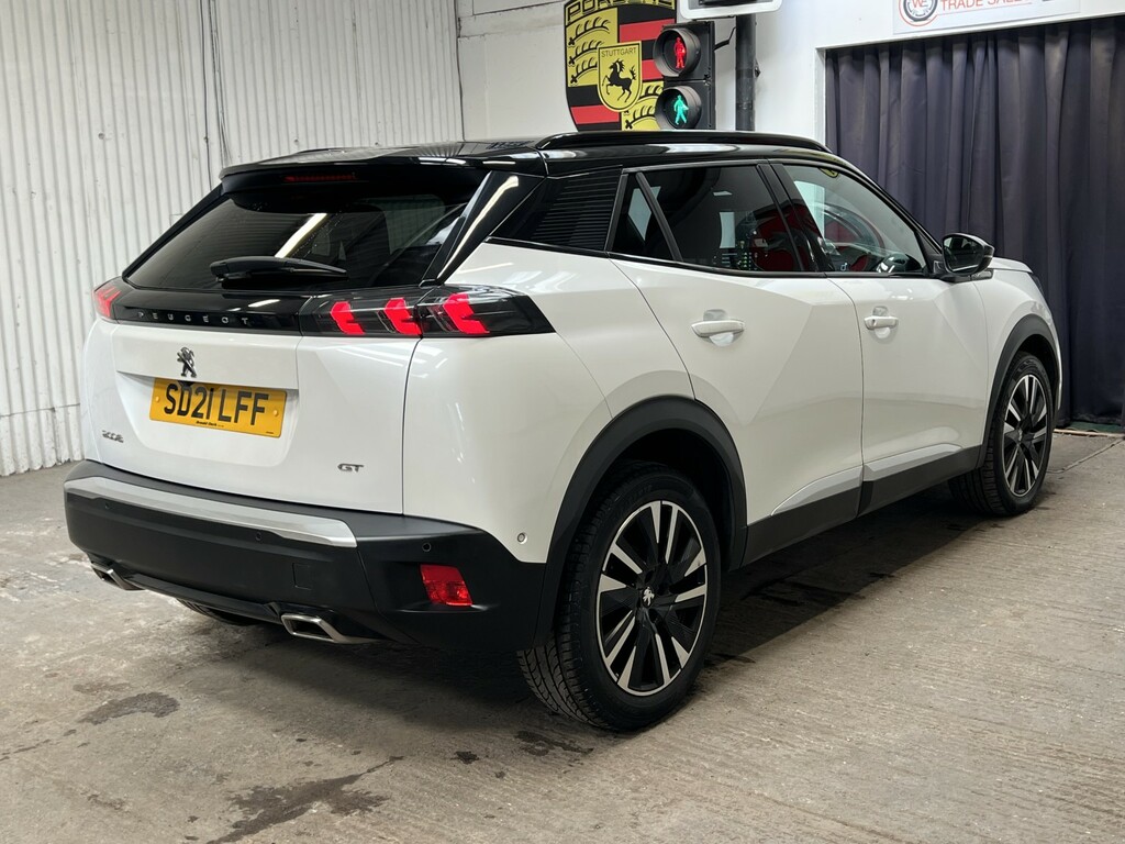 Peugeot 2008 1.2 Puretech Gt Premium White #5