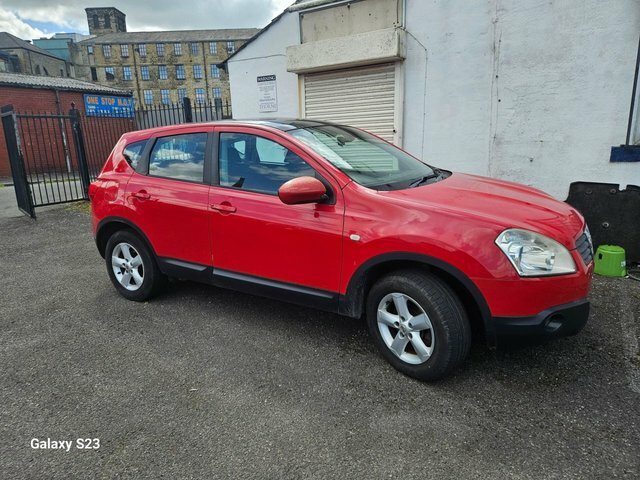 Nissan Qashqai Acenta Silver #1