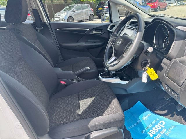 Honda Jazz 1.3 I-vtec Se Hatchback Euro 6 White #3