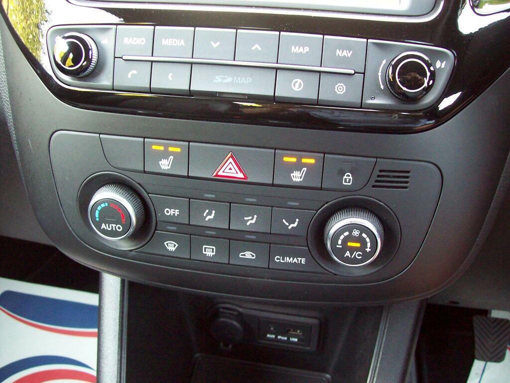 Kia Venga Kia Venga 1.6 4 Mpv Euro 6 123 Bh Blue #14