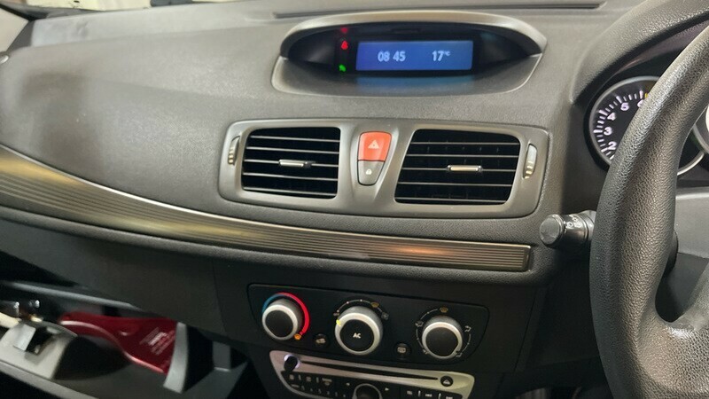 Renault Megane 1.6L I-music Vvt 110 Bhp Grey #17