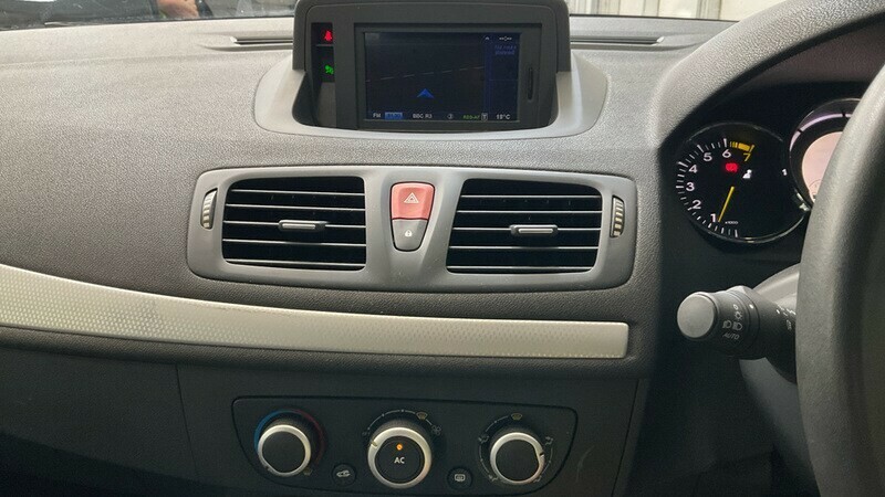 Renault Megane 1.6 I-music Vvt 100 Black #13
