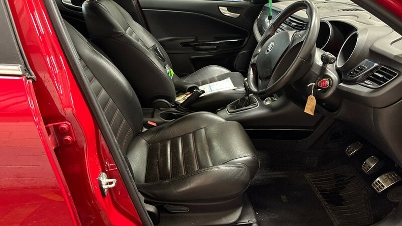 Alfa Romeo Giulietta 1.4 Tb Multiair Veloce Tct Red #11