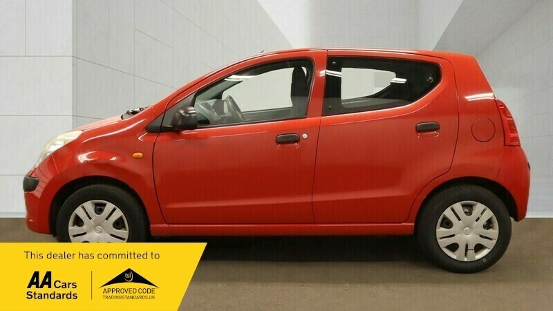 Nissan Pixo Visia Red #6