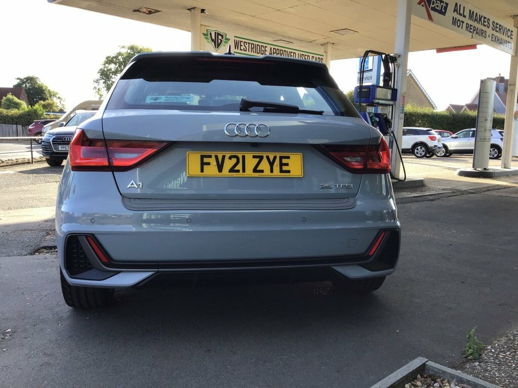 Audi A1 Tfsi 25 S Line Grey #5