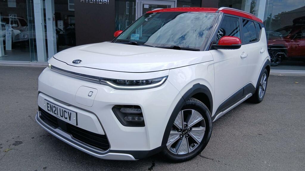 Kia Soul 64Kwh First Edition White #6