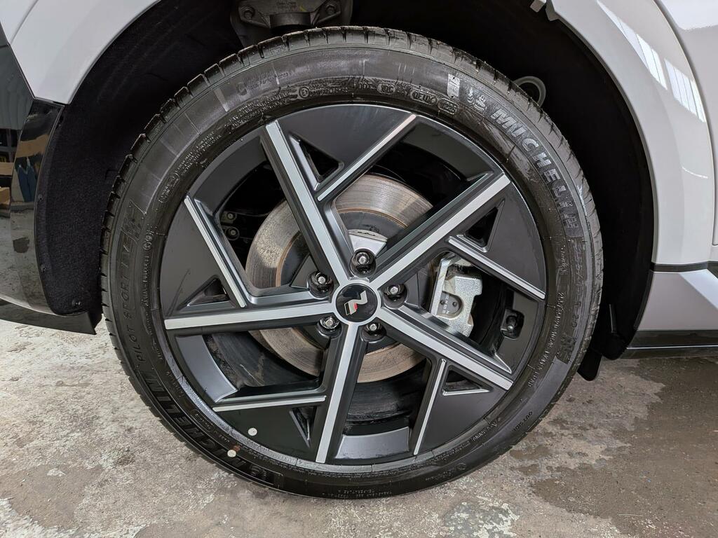 Hyundai Ioniq 5 Ultimate White #31