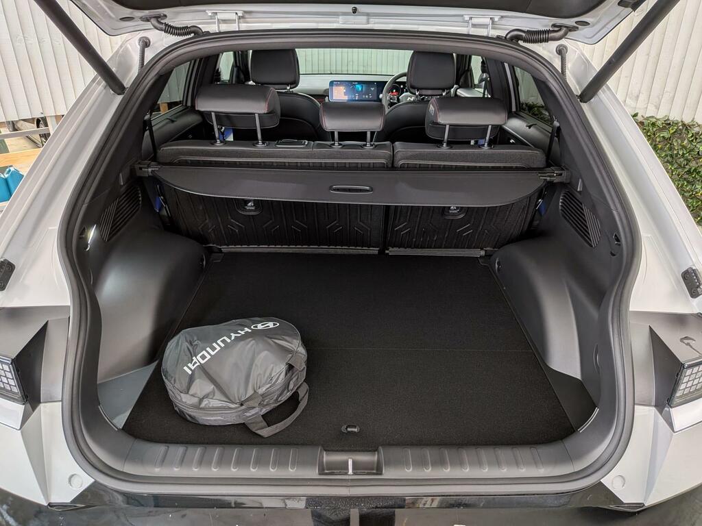Hyundai Ioniq 5 Ultimate White #40