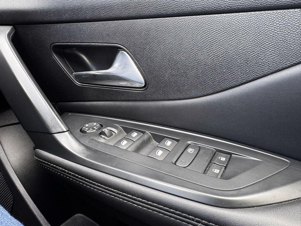 Peugeot 308 SW 1.2L Allure Premium Black #26