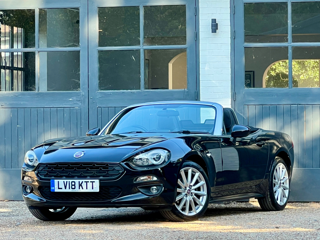 Fiat 124 Spider 1.4 Multiair Lusso Convertible Euro 6 Black