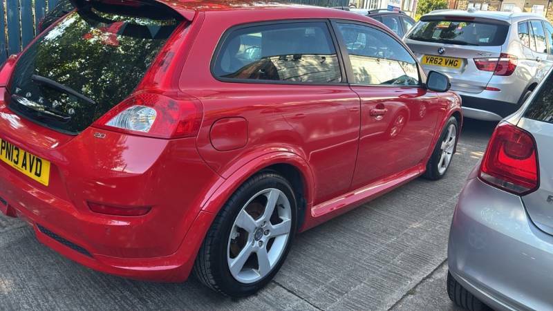 Volvo C30 2.0 R Design - 2013 13 Red #3