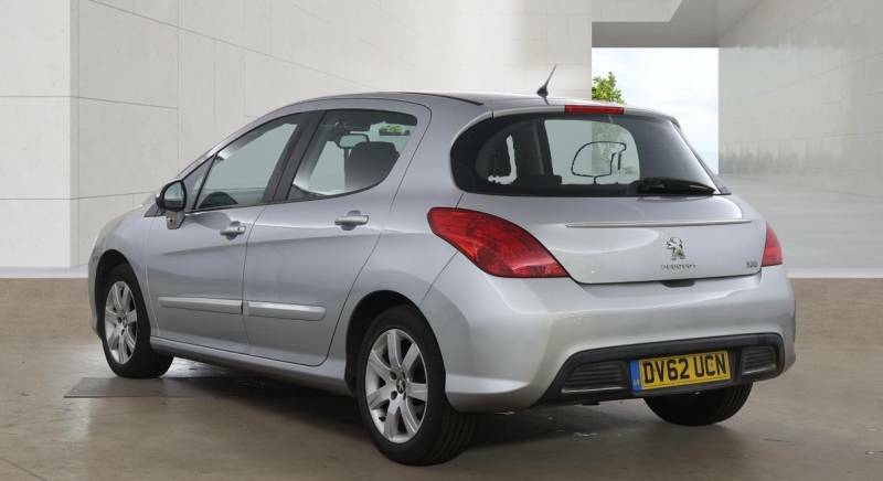 Peugeot 308 1.6 Hdi 92 Active Silver #3